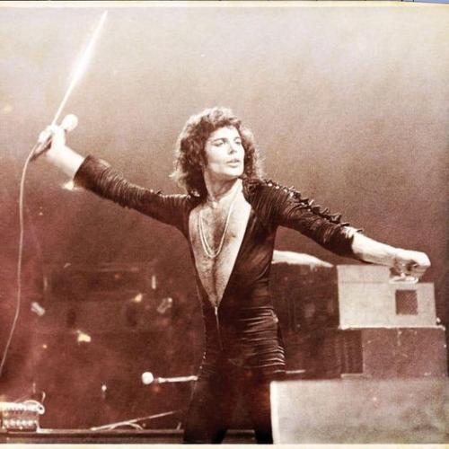 310567453_674087357410679_3394803443344593798_n