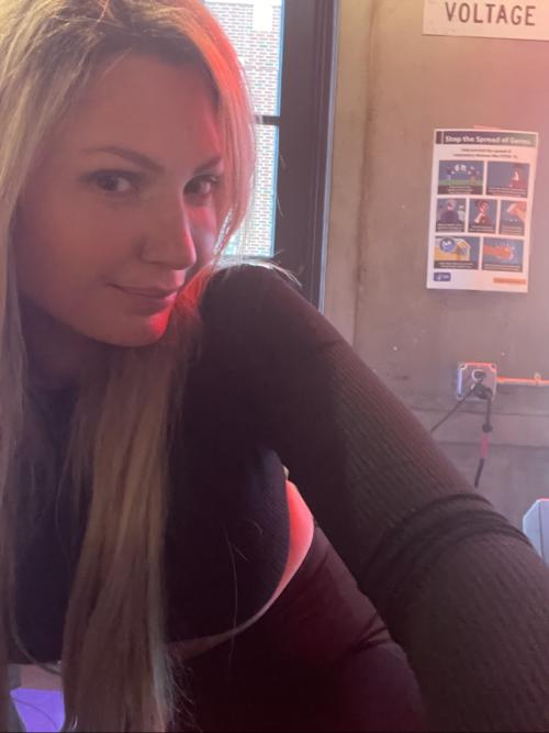 58B035F8-7A09-414C-B0AD-54FB1BEBF6CC