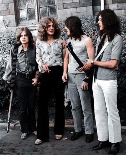 320740861_1576018626181179_3509698419599805728_n