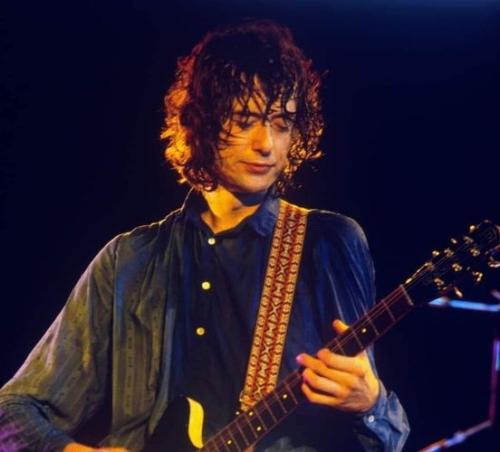 320811415_665677911901888_842035618693185610_n