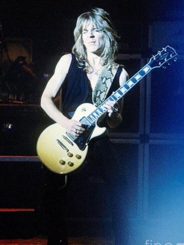 323007949_569929324495248_4729453611942496995_n