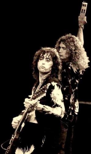 320383135_5834990416580617_335334315585393257_n