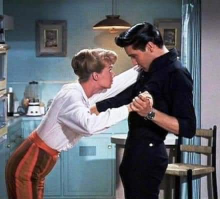 327463951_1740393206356824_1400346745674594755_n