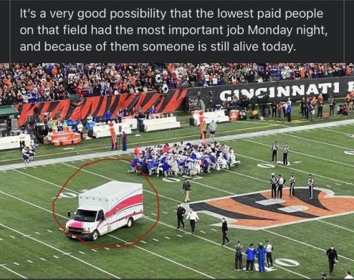 324499533_2046975515497405_2306573167603102613_n