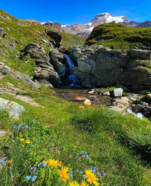 Screenshot_20230110_225040~2