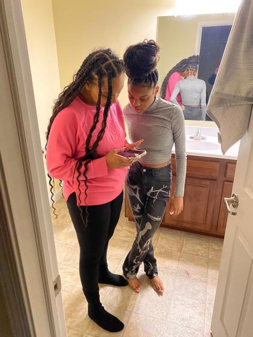 11:39:59 GMT+0100 (WAT)