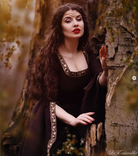 Screenshot 2023-06-25 at 19-03-55 𝐋𝐚 𝐄𝐬𝐦𝐞𝐫𝐚𝐥𝐝𝐚 𝐕𝐢𝐧𝐭𝐚𝐠𝐞 & 𝐆𝐨𝐭𝐡 𝐋𝐚𝐝𝐲 (@modellaesmeralda) Instagram