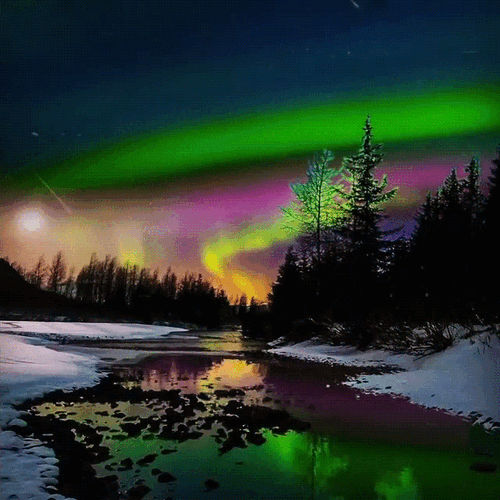 !  Northern lights shooting stars