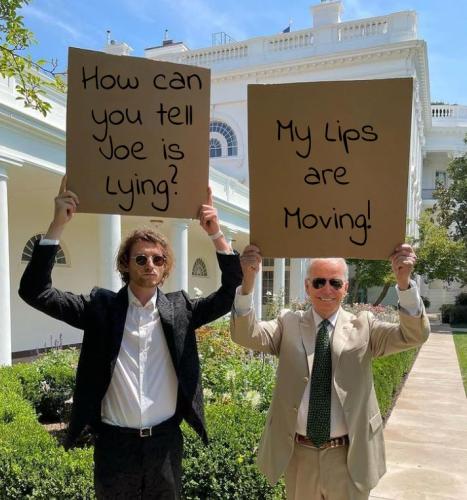 Biden And Dude With Sign 21072023101137