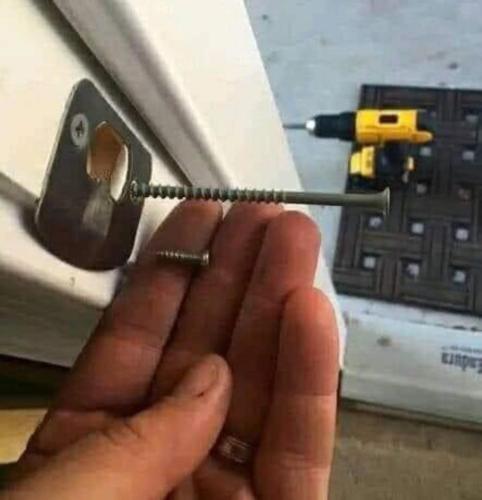 Home security hack.960px