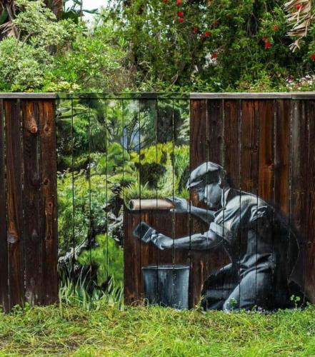 fence painting