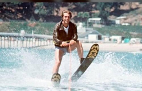 370013899_10224350542735577_1277936616571460169_n