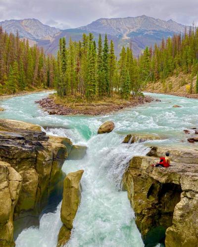 8012B139-4E69-4037-836D-32ECE296F14B