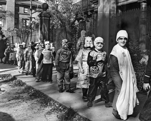 creepy old costumes 41