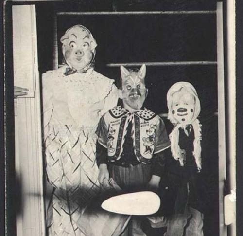 creepy old costumes 9