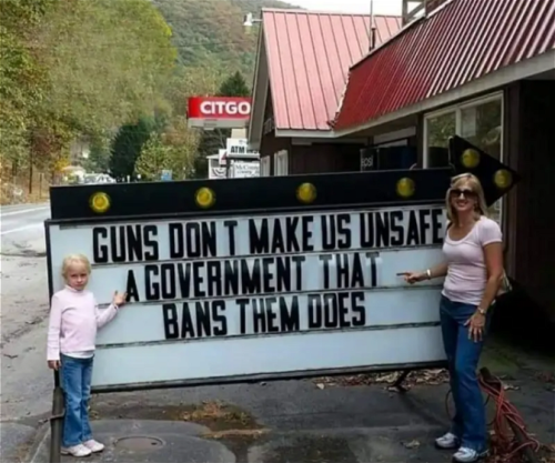 guns m
