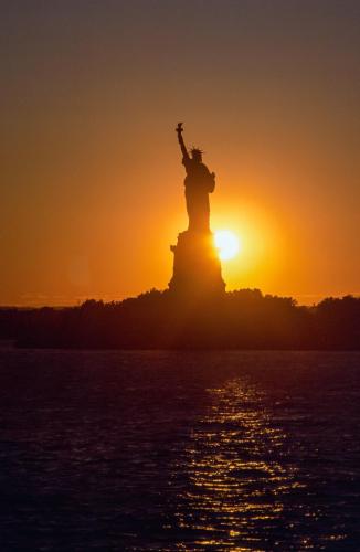 statue-of-liberty-at-sunrise