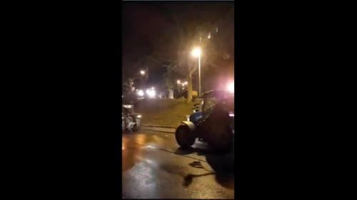 GC39A7EbUAAKrg-