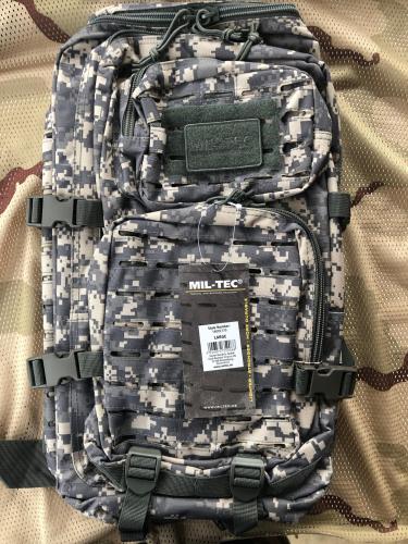 Mil-Tec Bear-Trax.com Militaru Surplus Chattanooga TN Army Surplus Digital Camo Large Laser-Cut Assault Pack sea bees