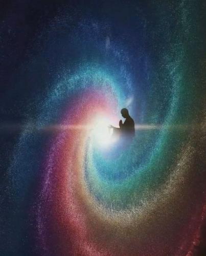 ,                GAkHyqHWIAACt_p