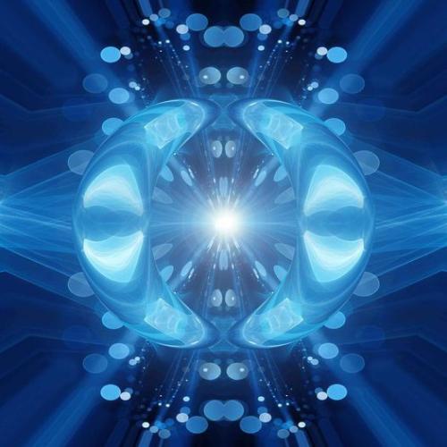 ,                GAkHyqHWIAACt_p