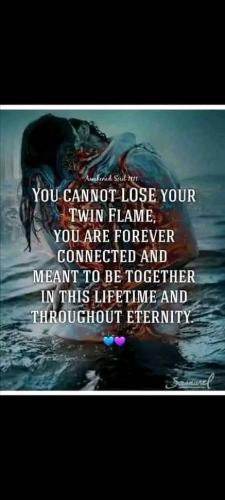 ,                GAkHyqHWIAACt_p