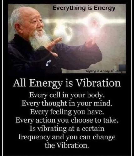 ,                GAkHyqHWIAACt_p