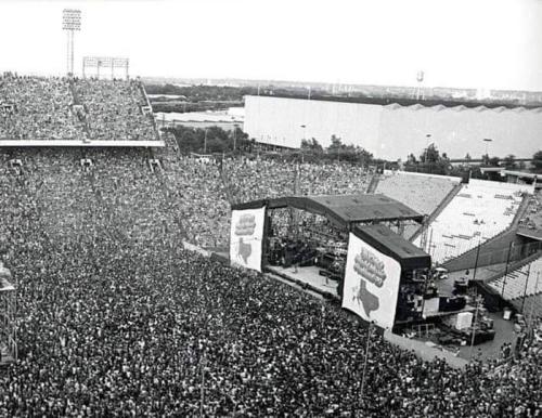 21:45:25 GMT-0500 (CDT)