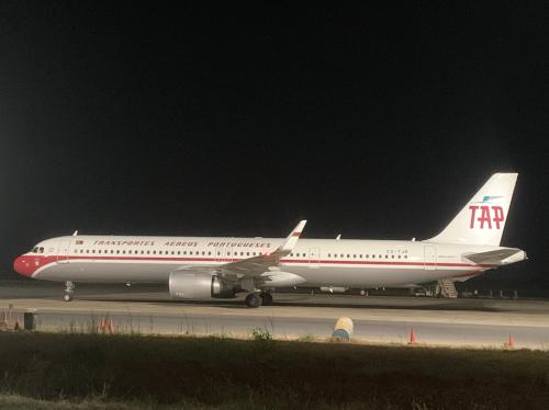 9048FC7E-2DEF-42EB-B8B7-2D5C7AF29F7E