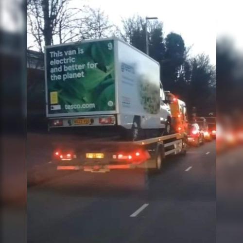 InstaFit_17114679105462493745873594235643