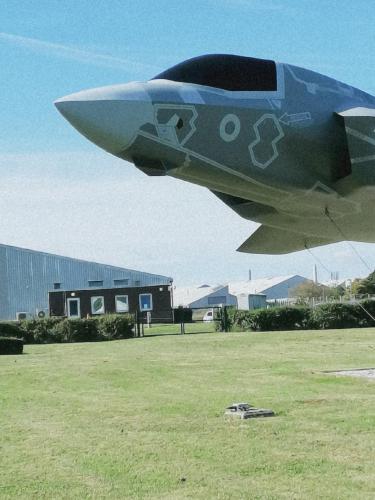 Picsart_24-04-19_02-50-05-652