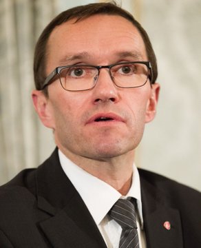 GOJevaDa0AAb51Z