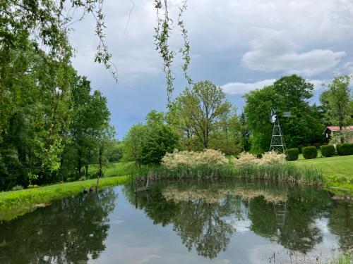 5F677475-17FB-4FA0-88A4-E634D93A1246