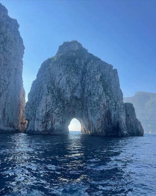 Capri 🇮🇹 #boattour #capri #italy #girlsday #shopping #swimming #vacation(6)