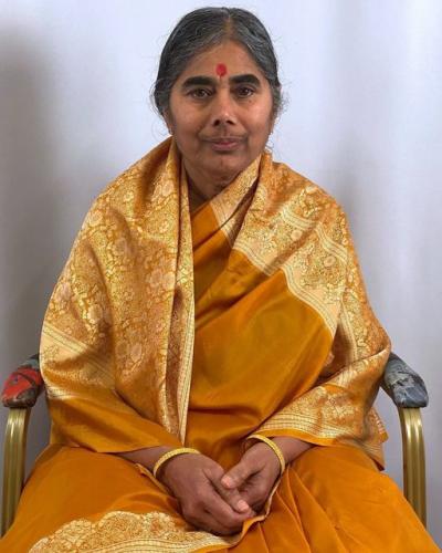 ,                GAkHyqHWIAACt_p