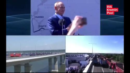 GSoVRu1acAA8yO7