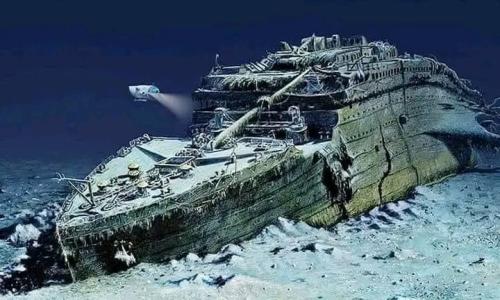 Sunken Titanic