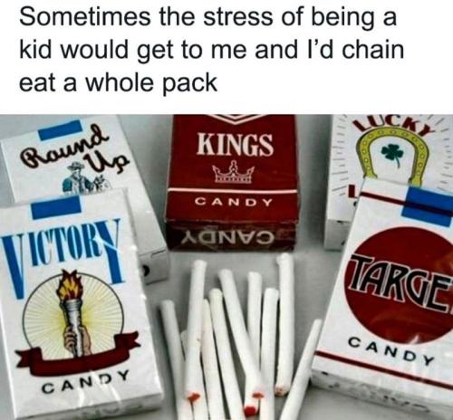 being-kid-would-get-and-chain-eat-whole-pack-round-kings-candy-0000-victory-convo-targe-candy-candy