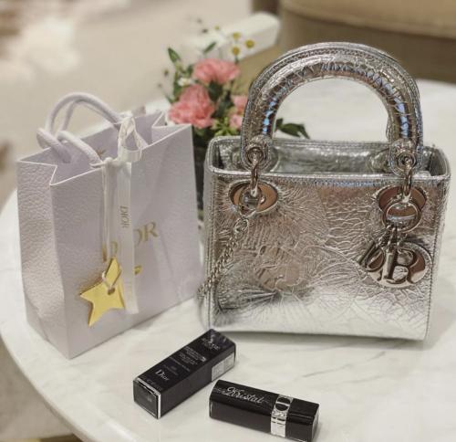 02:18:21 GMT-0500 (CDT)