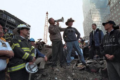 George-W-Bush-Pres-crowd-rubble-site-2001