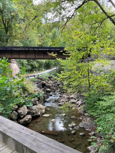 98493D3F-6B2A-4F4F-84AD-EF5E913A45EE