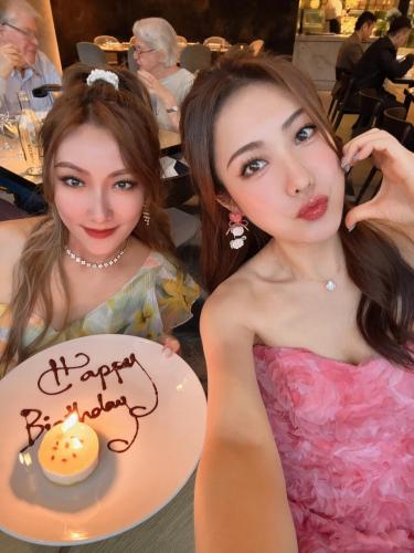 🎂㊗️所有天秤座生日快乐🎉🎈谢谢姐妹👭给我惊喜🎁 很感恩有生之年能有这样一位好朋友👭 陪我哭陪我笑陪我走过所有不开心的日子 一起同甘共苦一起被美食和幸福包围的一天🥰 📍Fly