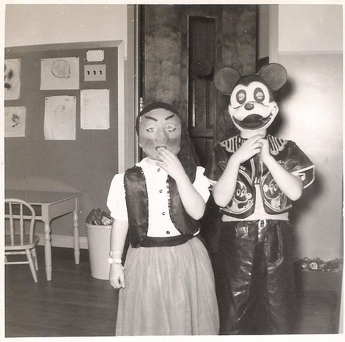 creepy old costumes 93