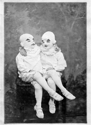 creepy old costumes 34