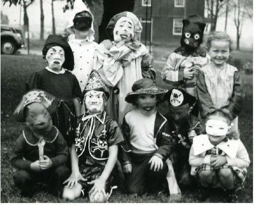 creepy old costumes 98