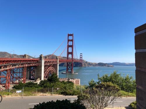 8866AD93-0080-4A18-9872-36D4BA778D41