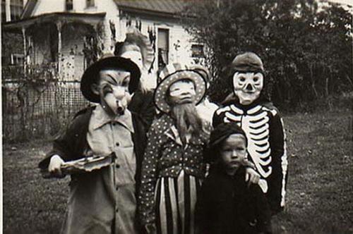 creepy old costumes 2