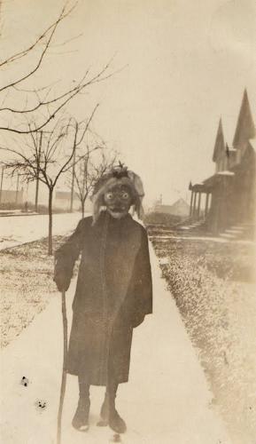 creepy old costumes 63