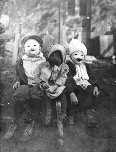 creepy old costumes 51