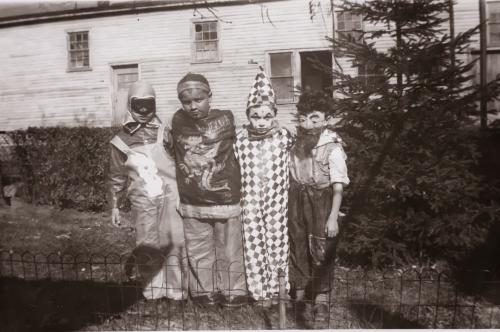 creepy old costumes 92